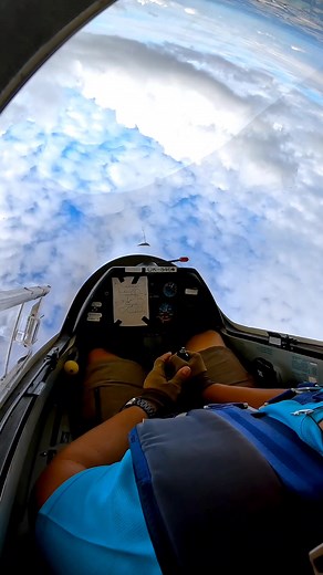 Nejkrásnější pohled na svět. #fypシ #fly #aerobatic #pilot #ask21 #aircraft #glider #follow #sky