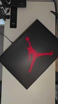 Drehvideo nike Air Joradan retro (rs)
