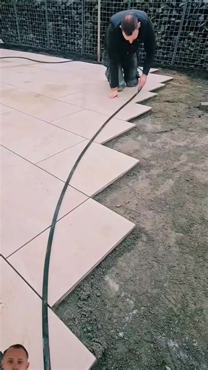 Why don’t we renovate patios like this in the us #diy #craftsman #patios #renovation