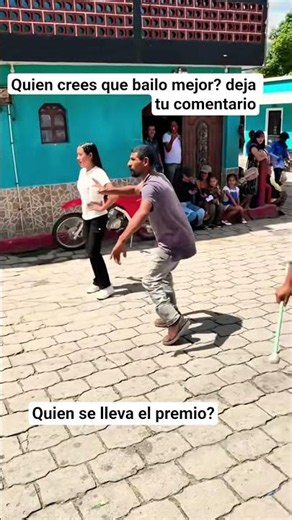 Este hombre se hizo viral por bailar mejor que las palillonas #humor #usa #baile#desfile
