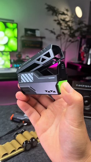 825K views · 23K reactions | Replacing the power bank! Just ask if this set of moves is cool! #Powerbank #Mobile phone charging #Mobile phone | Trendy Tech Review | Facebook