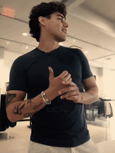 looking fine as always. #andrewdavila #fyp #fypage #fypシ゚ #daddydavila #landrew #abcxyz #dontletthisflop #edit #fineeee #fyppppppppppppppppppppppp #viral #blowthisup #andrewdavilaedit @Andrew Davila @.davvz @Landrew🥀 @🥀 @landrewfr @landrewfyp @. @« 𝒄𝒉𝒍𝒐𝒆 . 🤍 » @𝓐 @landreww @ampworld🤍