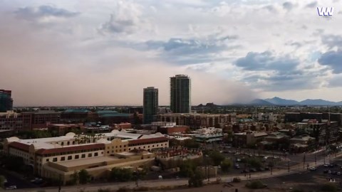 Timelapse captures massive dust storm sweeping through Arizona city