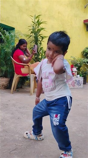 Gelhi learning dance steps