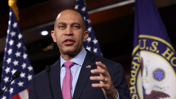 Trump admin freezes federal funding amid welfare fraud fears
