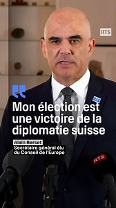 🇪🇺Alain Berset, nouveau secrétaire général élu du Conseil de l’Europe, veut redonner de la visibilité à l’organisation. Aujourd’hui plus que jamais, il faut un engagement politique plus fort pour garantir la démocratie et l’Etat de droit. « Certains reculs des conditions dans lesquelles la démocratie peut s’exprimer sont préoccupants », a déclaré le Fribourgeois lors d’une conférence de presse mercredi à Strasbourg, au lendemain de son élection à la tête de l’institution. Le Conseil de l’Europ