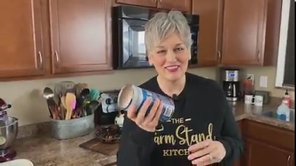 Good Morning! Our first cooking video of the weekend is for our Apple Cinnamon Rolls! It’s a CINNAMON ROLL HACK! Everyone around here are crazy about these...from the little kids to the big kids ( aka Dave lol). To find our COOKBOOKS and FARM STAND MERCH head over to our website this weekend! Thank you for supporting small business! 👇 https://www.thefarmstandkitchen.com/our-shop EASY APPLE CINNAMON ROLLS 1 (17.5 oz) tube of Grands Cinnamon Rolls Cinnabon 1/4 cup melted butter 1 (21 oz) can Appl