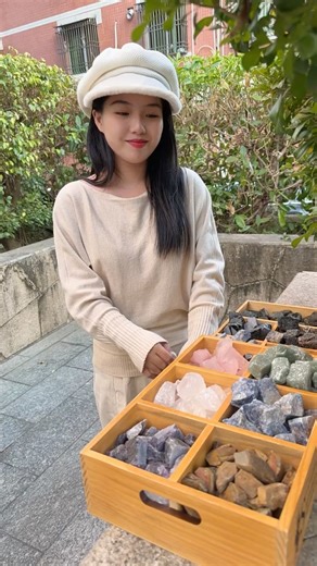 CAN YOU DISTINGUISH THESE CRYSTALS AND GEMS? #crystal #gemstones #jewelry #healingcrystals