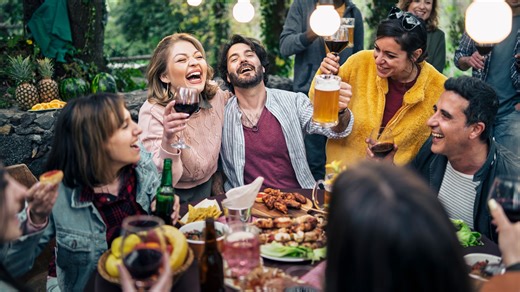 10 tips for hosting a memorable dinner party without stress