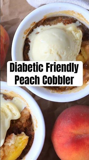 Low carb diabetic friendly peach cobbler recipe. #lowcarb #diabeticfriendly #recipe #peachcobbler