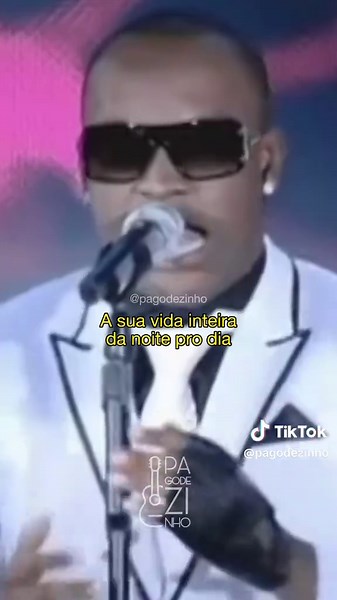 Exaltasamba: A Magia de 'Tá Vendo Aquela Lua'