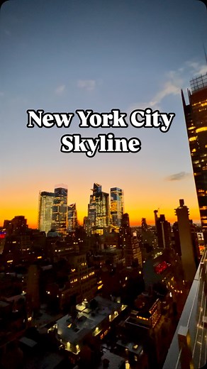 “As the sun dips below the horizon, the Manhattan skyline transforms into a breathtaking canvas of warm hues and golden light, the NYC skyline is a sight to behold during sunset, as the city’s towering skyscrapers and bustling streets are bathed in a warm, golden light. It’s a moment of serene beauty in the city that never sleeps #NYCSkyline #SunsetChasers” | Discover New York