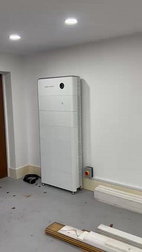 ⚡️ Big day for the M S team in Sutton Coldfield today⚡️ We’ve just finished installing this beauty, a 6kW Sigenergy Hybrid Inverter paired with a massive 45kWh Sigenergy Battery Storage 💪🔋 Also in the stack: a 25kW Sigenergy Charger and a sleek Gateway 😍 An absolutely stunning setup, can’t wait to be back next week to install the solar panels and SolarEdge system ☀️🔧 #SolarPower #RenewableEnergy #GreenEnergy #BatteryStorage #SolarInstallation #Sigenergy #SuttonColdfield #HybridInverter #Mplu