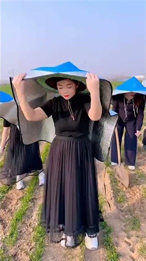 Modern Cloak Hat Look