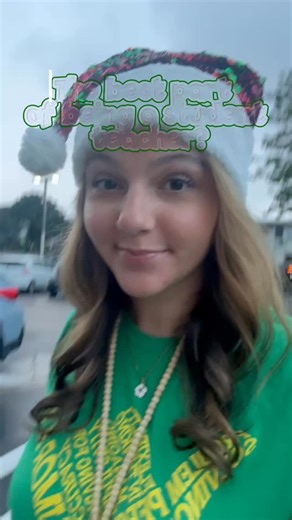 Student teacher life = lesson plans holiday spirit 🎄✏️ Celebrating Christmas in the classroom and at UH Mānoa COE! #FutureTeachers #UHMCOE #UHMCOEAmbassador #SMAP | College of Education, University of Hawaii at Manoa