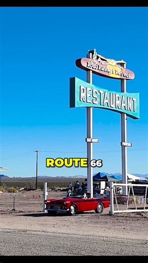 Classic American Cars Cruising Onto The Mother Road At Road Runner’s Retreat in Chambless California. There is just something special about watching these classics pull out and hit Historic Route 66 like they belong there | Route 66 Road Relics