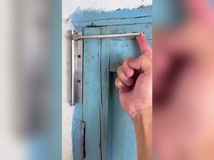 Automatic Door Self-Closing Hinge, Automatic Door Closer, Safety Spring Door Closer,Adjustable Catch Speed Closure,Top Latch Soft Close,Easy to Install,Stainless Steel with Force Arm,Screws and Wrench