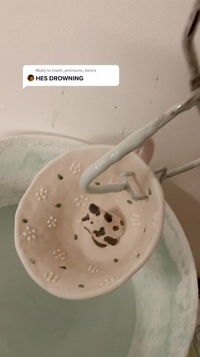 Exploring Ceramic Glaze Techniques in Pottery