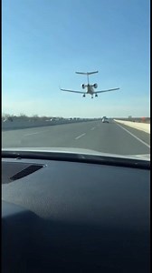 Road KO runway banadeya es pilot ne 🤣😎🤣 #vexoshock #viralreels #unbelievable #NextLevelContent #trendingnow #pilot #RunwayReady | VexoShock