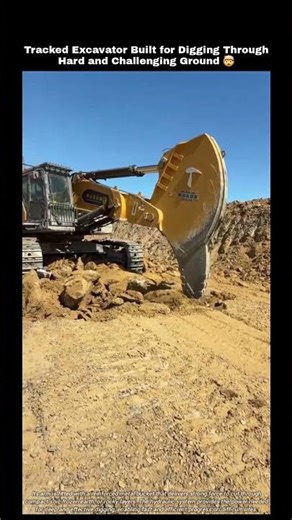 Powerful Tracked Excavator Designed for Tough Ground Excavation Tasks