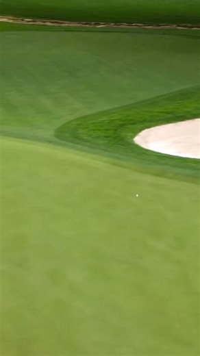 Peter Uihlein’s shot shaping 😳🔥 | LIV Golf