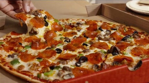 Casey's General Store TV Spot, 'Light and Crispy Pizza Cut Party Style'