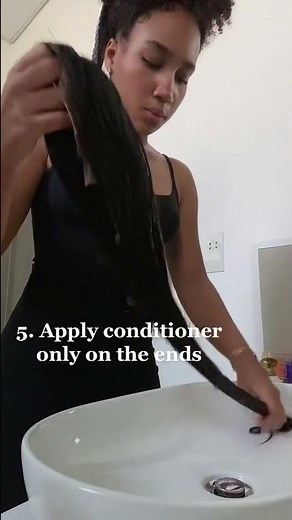 Detailed steps of how to wash human hair wig.