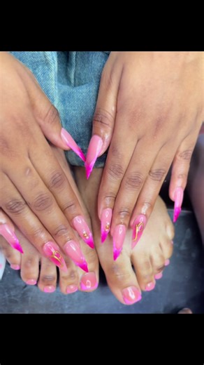 Nails only R200 ,Toes only R100🔌💅🏻 Nails by:@Dee | beginner nail tech