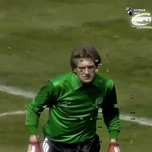 Prime Peter Hucker “Hucker the Hero” in 1982 #footballtiktok #football #edit