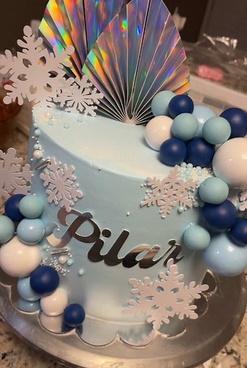 Decorative Frozen Cake Ideas for Winter Celebrations