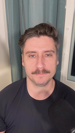 O track switch é um equipamento que permite que os trens do monotrilho troquem de via — assim como ocorre nas ferrovias com o aparelho de mudança de via (AMV). No caso do monotrilho, o dispositivo é composto por grandes vigas-guia metálicas que se movimentam de acordo com a rota programada do trem. De acordo com imagens enviadas pelo leitor do Via Trolebus, André Vicente Dal Col, um desses maquinários está sendo instalado no elevado da Marginal Pinheiros. O local, que abriga esses equipamentos —