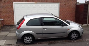 Angry notes are being left on badly parked cars in Gloucester