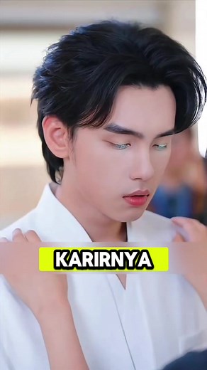 CEO benci makeup → semua cewek buru-buru hapus lipstik Gadis baru didorong → nyium bibir CEO di depan umum 😱 CEO peluk & bilang “aku rindu” → promosi gaji 5 juta dolar! Tiba-tiba sadar → PECAT di tempat Tersedak → gadis itu kasih CPR → diusir lagi CEO sadar → kontrak: kalau pecat dia, semua harta jadi milik dia 😂 Komen “MILIKKU” kalau ngakak sama obsesinya #alurcerita #alurceritafilm | Korakorea567