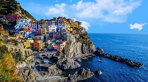 En recherche d'une destination de dernière minute ? 🌎 Voici une sélection pleine de couleurs via Google Earth : http://goo.gl/RQFC7x 🌈 | Google