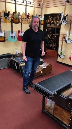 Check out this stunning Masterbuilt Strat by @andyhicks_fender 🔥 Fender Custom Shop Andy Hicks Masterbuilt 1964 Stratocaster Brazilian Rosewood Board Josefina Hand-Wound Pickups Target 3 Tone Sunburst #wildwestguitars #fender #fenderguitars #fendercustomshop #fendermasterbuilt | Wild West Guitars