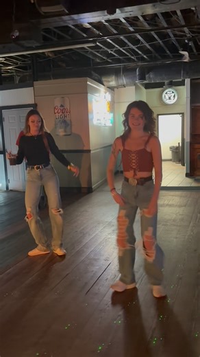 Can’t wait to dance with Morgan and the Step South family again pluusss a whole other group of people from Florida 😊😊😊 Can’t wait!! #linedancing #body #dance #savannah | Emily Spellman