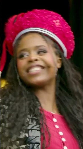 A candy-coloured symphony, exactly how it outta be 💛 | Clueless performs at West End LIVE 2025