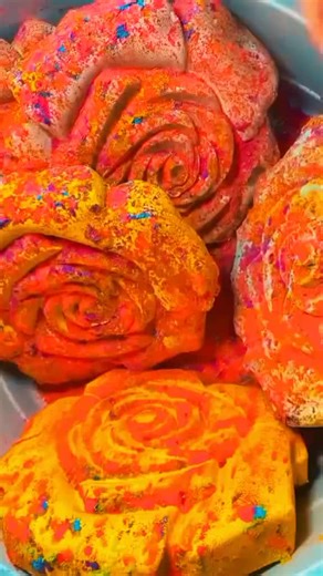 The Relaxing ASMR of Gym Chalk Crunching