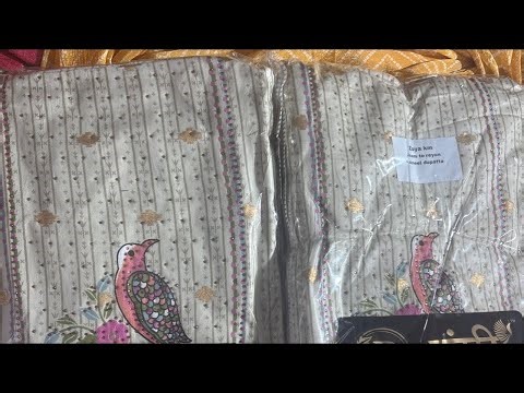 normal range mein trending viral suit at priya boutique and fabric contact us now 7015278326 🤩🥰🤩