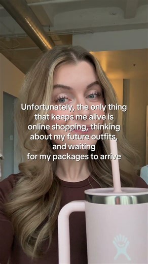 Luckily Checkmate helps me save money when online shopping AND tracks my packages. 📦 ✨