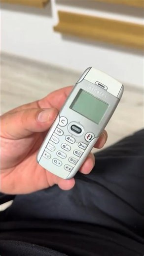 vintage Alcatel One Touch 525 mobile phone #tech #techreview #vintagephones #techretro #nostalgia