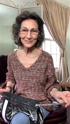 Here’s a hack for when a sewn-in-one-end drawstring gets stuck! #fashionhacks #drawstring #fashionfix #clothingrepair