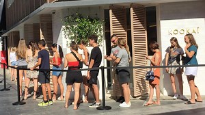 Big line-ups for Coast Boxing Day sales