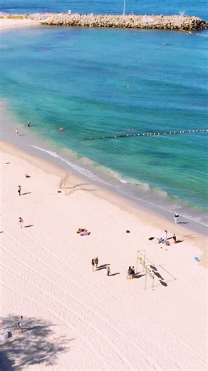 We’re heading into the final weekend of Sculpture by the Sea, Bondi, and it’s the perfect time to start planning your annual journey west for Sculpture by the Sea, Cottesloe. From sunrise walks at Bondi to sunsets over the Indian Ocean, Cottesloe offers a whole new perspective — where incredible sculptures meet beautiful Perth weather. Plan your visit to Sculpture by the Sea, Cottesloe, held on Cottesloe Beach, Western Australia, from 6–23 March 2026. Stroll the beach, explore the works, soak up