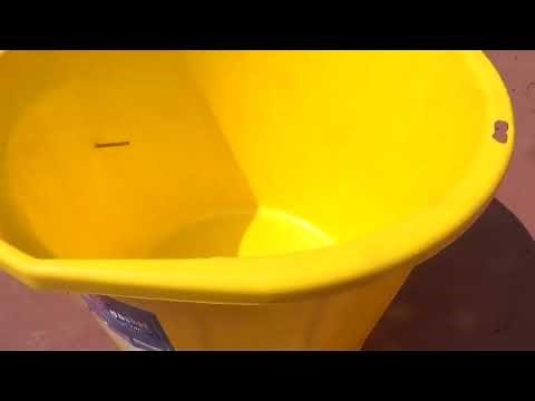 DIY self tipping bucket for splash-parks, pools and gardens