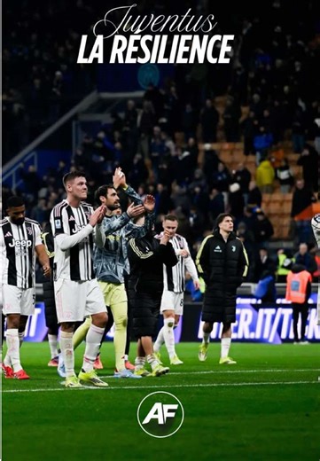 Il y a des clubs qui jouent. Et il y a des clubs qui imposent leur loi. La Juventus FC, c’est l’exigence à l’état pur. À Allianz Stadium, chaque match est une bataille, chaque saison une conquête. La Vieille Dame est tombée, mais elle s’est toujours relevée. Plus forte. Plus froide. Plus déterminée. Parce qu’ici, une seule chose compte : gagner. Et ce noir et blanc-là… ne tremble jamais. ⚫⚪ #juventus #juve #finoallafine #forzajuve#Bianconeri