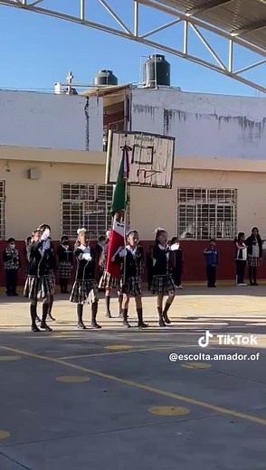 El día de ayer la escolta oficial presentó el recorrido hacia la bandera mexicana 💕