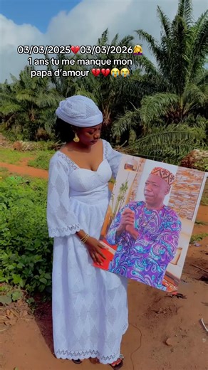 Je ne sais pas si tu me lire mais sache que j’arrive pas à t’oublier je pleure 😭 à chaque fois chaque instant je me demande si je vais vivre comme ça blessé 😭 brisé 😡 peur 😰 toute les jours tu me manques mon amour j’ai changé sans le savoir j’ai mal j’en souffre tellement tout les jour je fais que penser à toi ton absence me fait mal j’arrive pas à accepter mais ainsi va la vie continue de reposer en paix je t’aime et je t’aimerai toujours papa d’amour faut veiller sur ta famille et surtout 