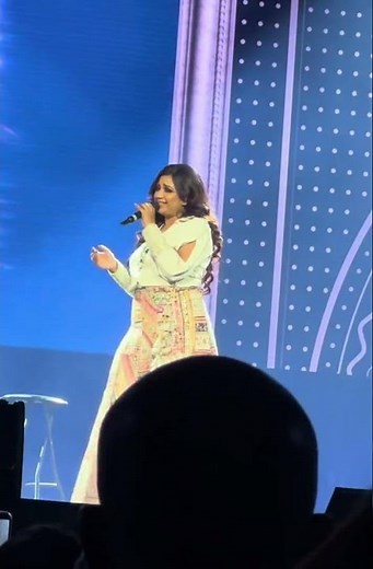 Shreya Ghoshal Sings Abhi Na Jao Chhod Kar Live | Mesmerizing Voice! ❤️🎤