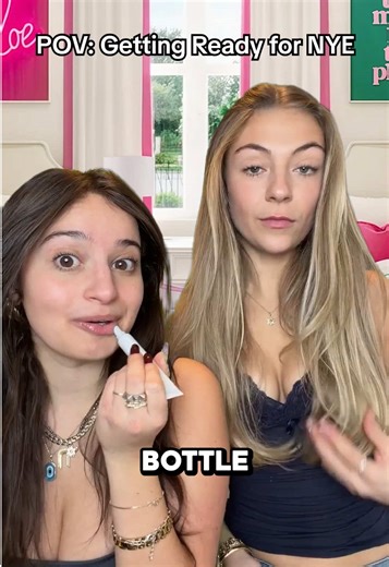 I'd risk the flu for a New Year's kiss 💋😚 @chloe hechter @NOA SOLZ #newyears #grwm #jewishcontent #pov